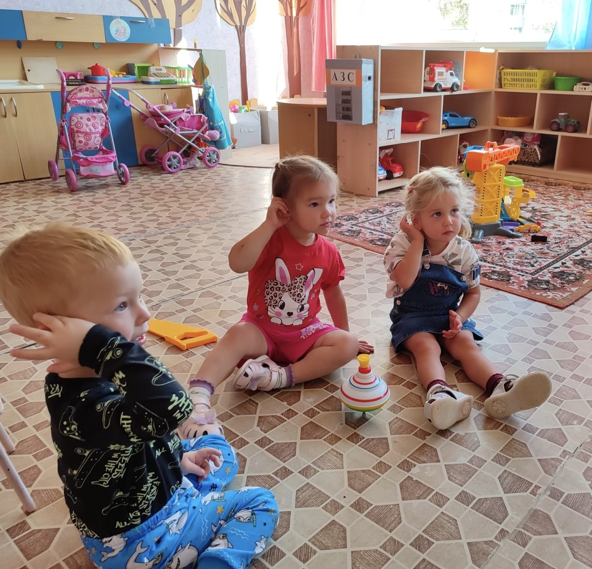 Любознайки